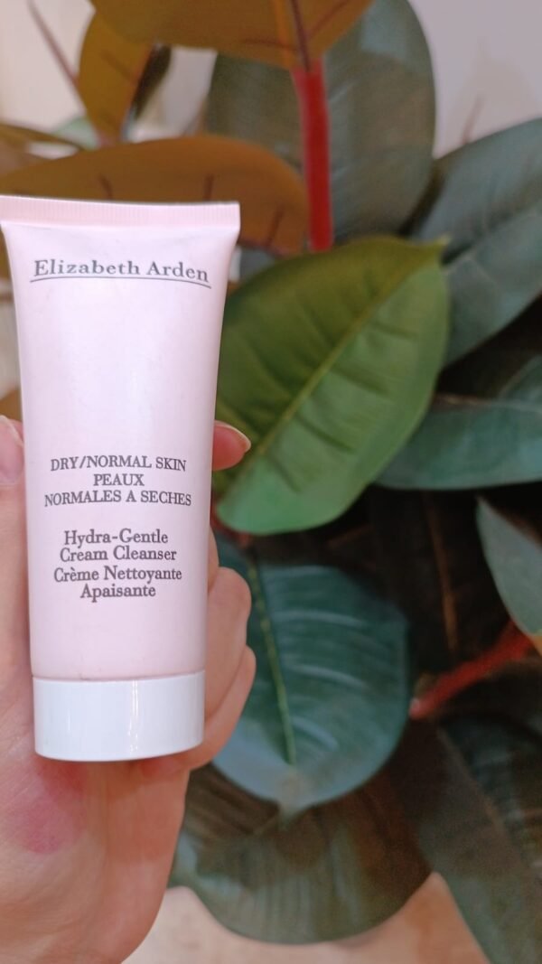 غسول إليزابيث أردن – Hydra-Gentle Cream Cleanser