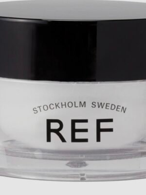 قناع تقشير إنزيمي للوجه من ماركة REF Stockholm Sweden.