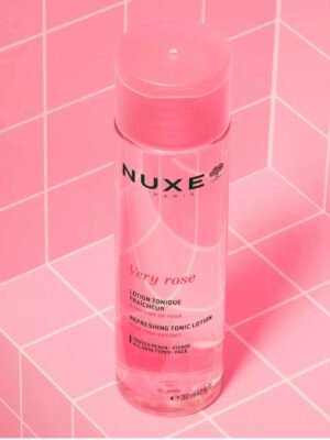 �
Nuxe Gentle Toning Lotion – تونر ورد لطيف بدون كحول، مخصص للبشرة الحسّاسة