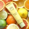 Pixi Vitamin-C Lotion يفتح البشرة ويوحد اللون