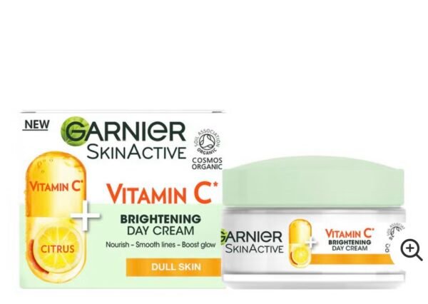 Garnier Vitamin C Brightening Day Cream
كريم نهاري يفتح ويغذّي البشرة ويخلّيها مضيّة من أول استعمال