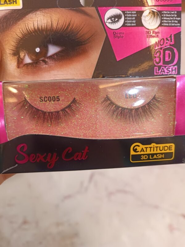 رموش EBIN NEW YORK Cattitude 3D Doll Cat طرازIsla DCOO5. 