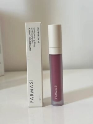 2026/01/1000088326.jpg اللون: درجة ريترو روز (Retro Rose).
الماركة: فارمسي (Farmasi).
النوع: أحمر شفاه سائل بلمسة نهائية مطفية (Matte Liquid Lipstick).