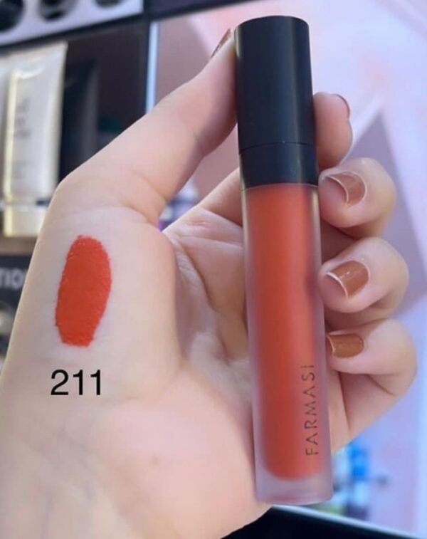 أحمر شفاه سائل مات من فارمسي (Farmasi Matte Liquid Lipstick)، درجة اللون 211. 